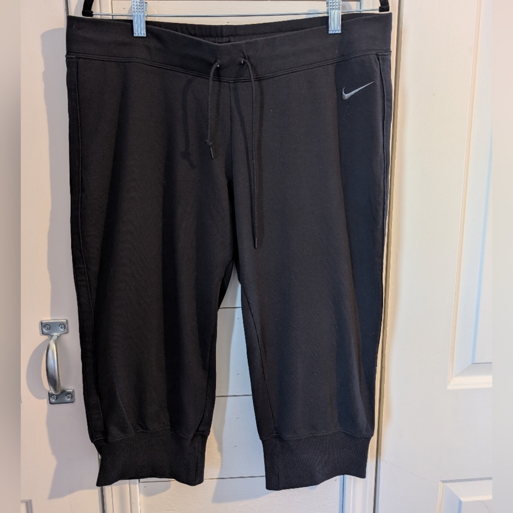 Nike Dri-Fit Cuffed Capri